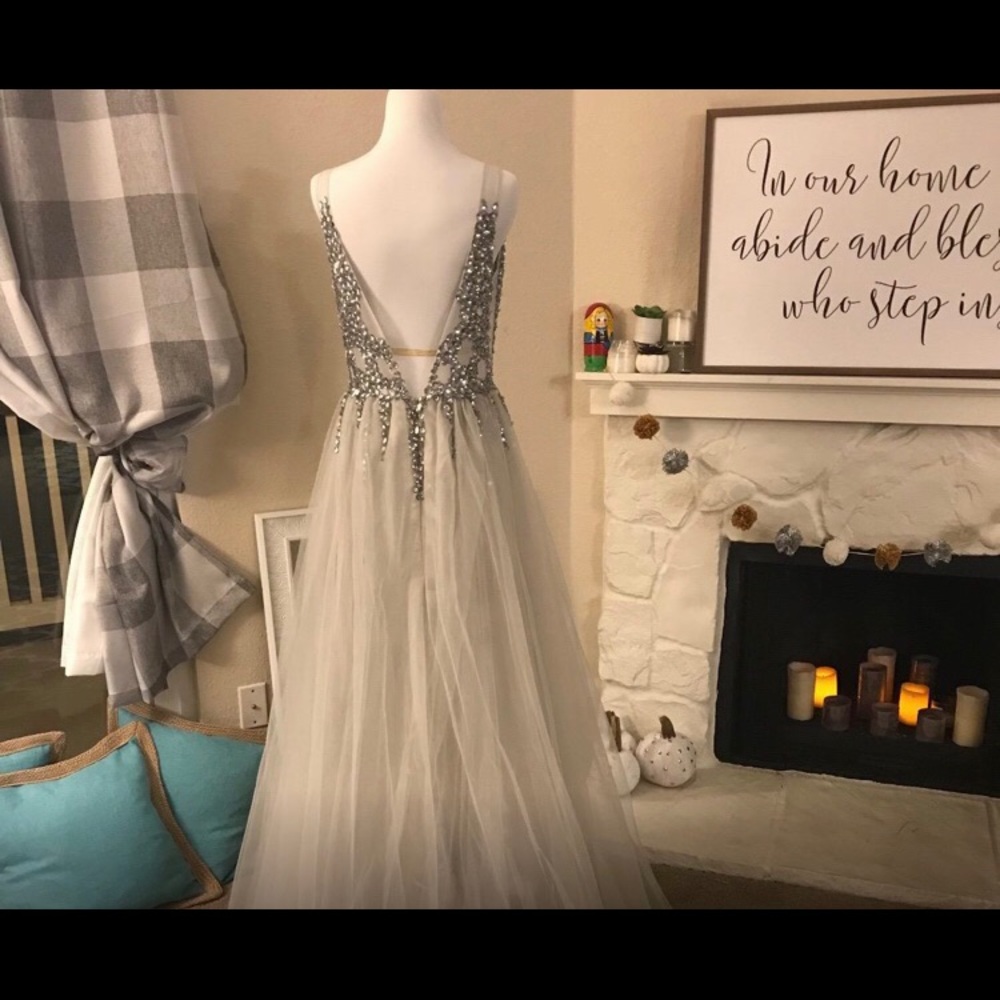 🆕Sexy Deep V Neck Sequin Gown - Picture 6 of 7